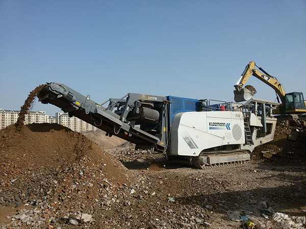 重庆国产移动破碎机图片