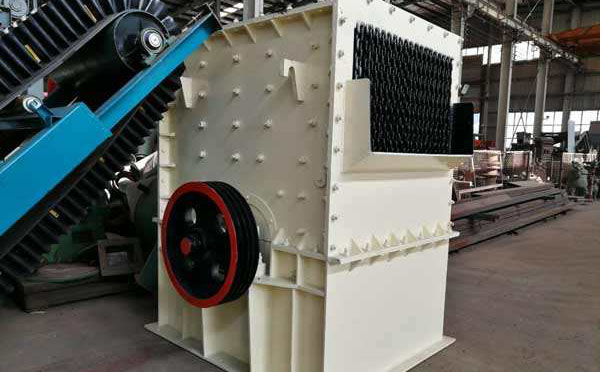 辉石锤式破碎机