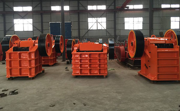 白榴石破碎机