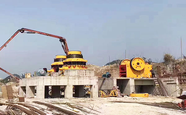 移动河卵石制砂机