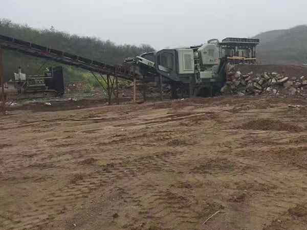 山西小型移动重锤破碎机站