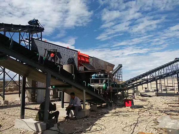 云南自制移动破碎机出售